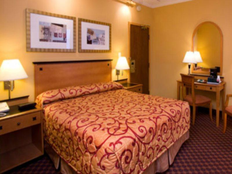 Howard Johnson By Wyndham Vancouver Downtown المظهر الخارجي الصورة