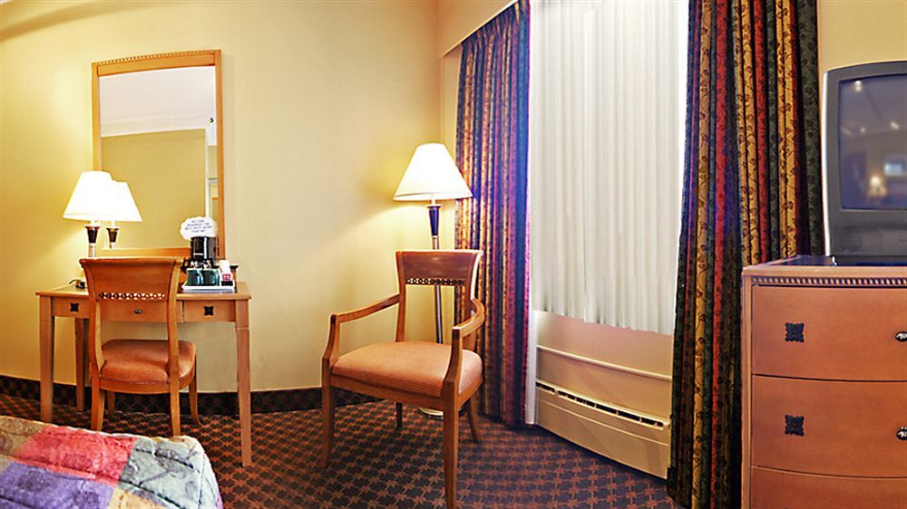 Howard Johnson By Wyndham Vancouver Downtown المظهر الخارجي الصورة