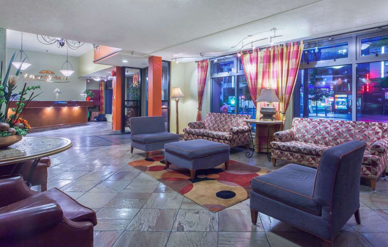 Howard Johnson By Wyndham Vancouver Downtown المظهر الخارجي الصورة